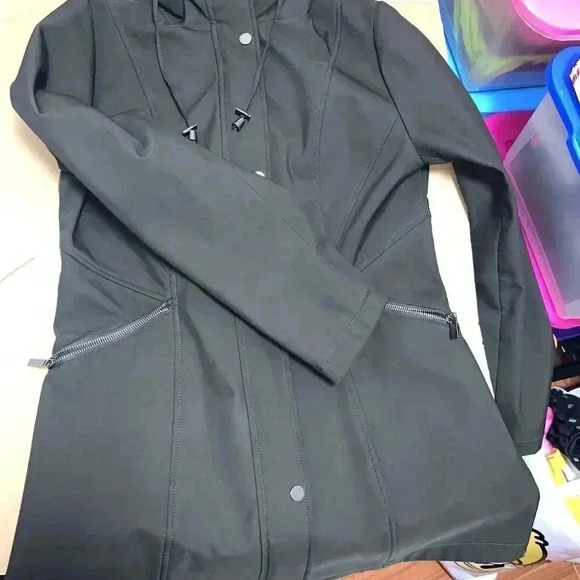 FrenchConnection Hooded Raincoat,green dark color size M, water resistant finish - Picture 6 of 13